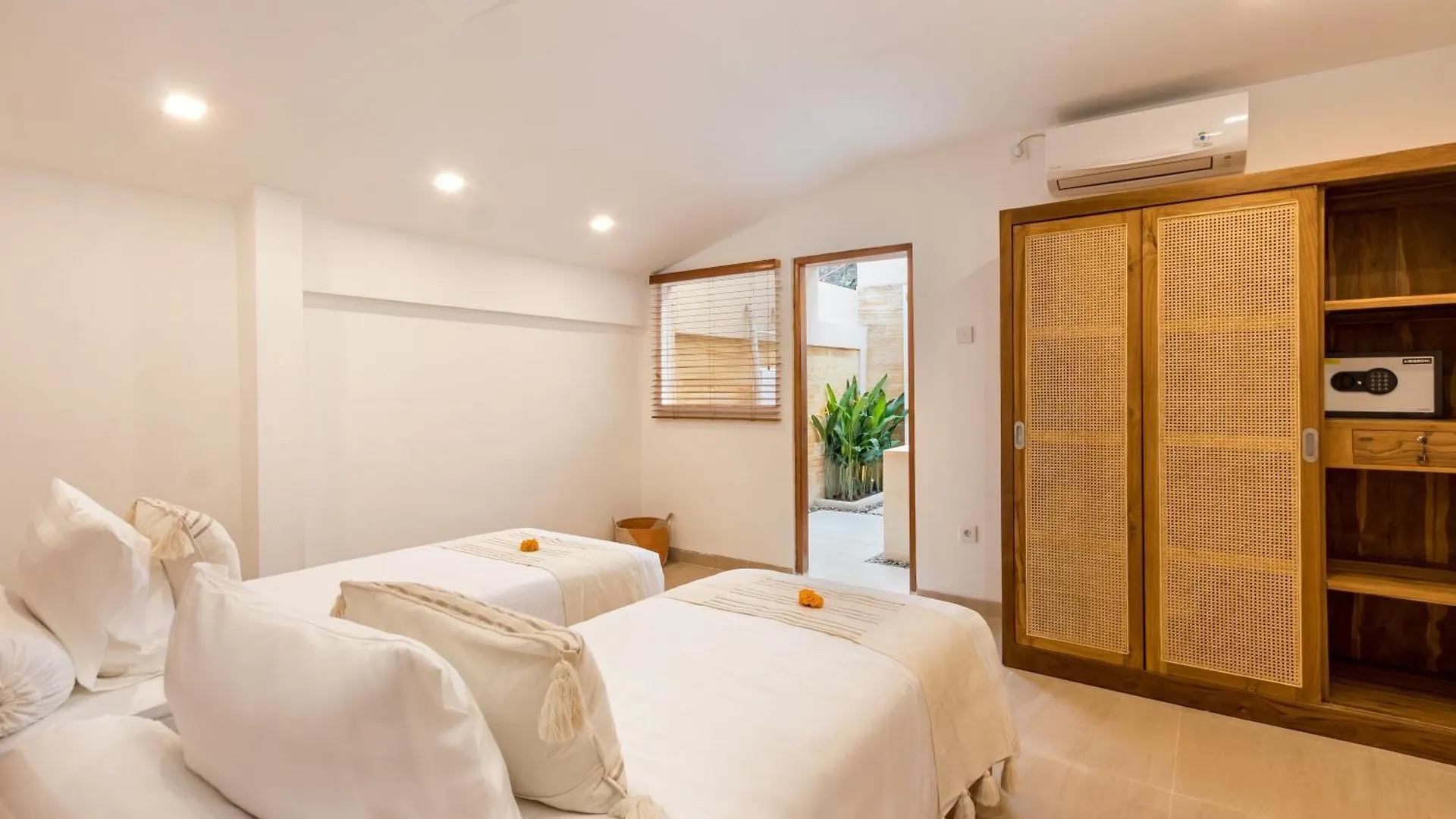 Villa Lisabella By Villa Finder Seminyak   Seminyak (Bali)